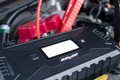 なぜJAF出動の3割超が「バッテリー上がり」なのか？──73.5万件の“国民病”を支える小型機器の正体