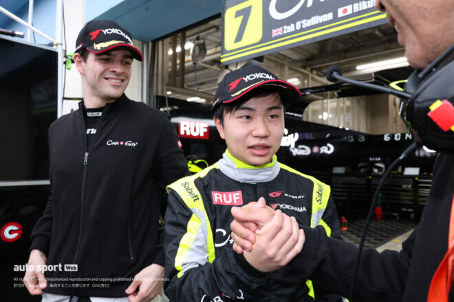 「ピットアウト直後は怖かった」と小林利徠斗。雨スリックに不安も、自身のタイムに嬉しさ【第7戦GT300予選会見】