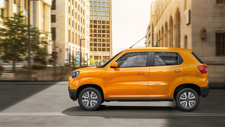 【ライズのライバル】スズキの小型SUV「エスプレッソ」ってどんな車？ その“ジムニー風”カスタムがカッコいい