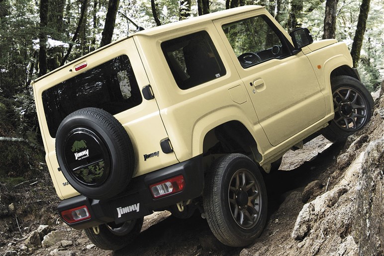 【ライズのライバル】スズキの小型SUV「エスプレッソ」ってどんな車？ その“ジムニー風”カスタムがカッコいい