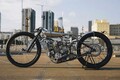 このカスタムのベース車な～んだ？　分かったらマニア度MAX!!　旧車にしか見えない美しいマシンの正体とは!?