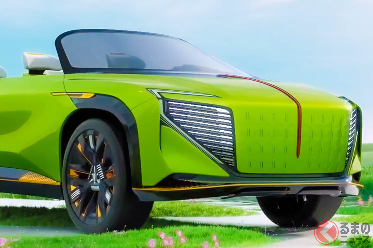 中国の最高級車「紅旗」にオープンSUV誕生！ 真横にも動ける!? ド迫力顔の新型「SUV EV」をメタバース上で発表