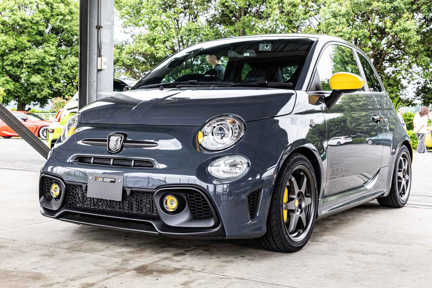 オシャレで走りも楽しい！「A PIT流」アバルト595を開発中