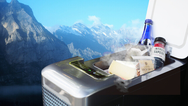 超小型冷蔵庫、一酸化炭素チェッカー、ポータブルクーラー、車中泊を快適に楽しむ便利アイテム3選