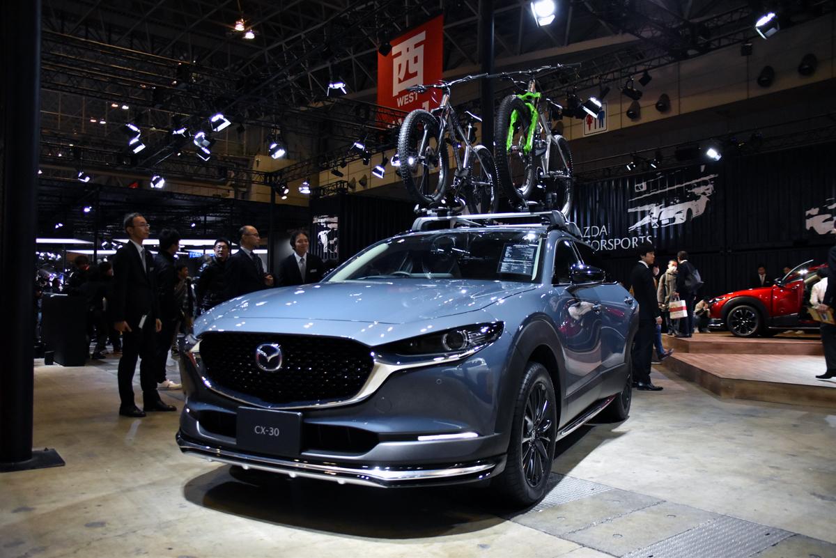 マツダは Cx 30 Signature Style を発表 輸入車オーナーを狙う洗練された見た目を実現するパーツを装着 東京オートサロン Web Cartop 自動車情報サイト 新車 中古車 Carview