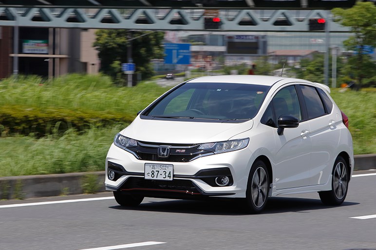 大幅改良された新型フィット 4グレードに試乗してそれぞれの味を確かめた Carview 5ページ目 自動車情報サイト 新車 中古車 Carview