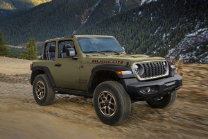 ジープからミリタリーグリーンを纏った限定モデル「ラングラー ルビコン」が登場
