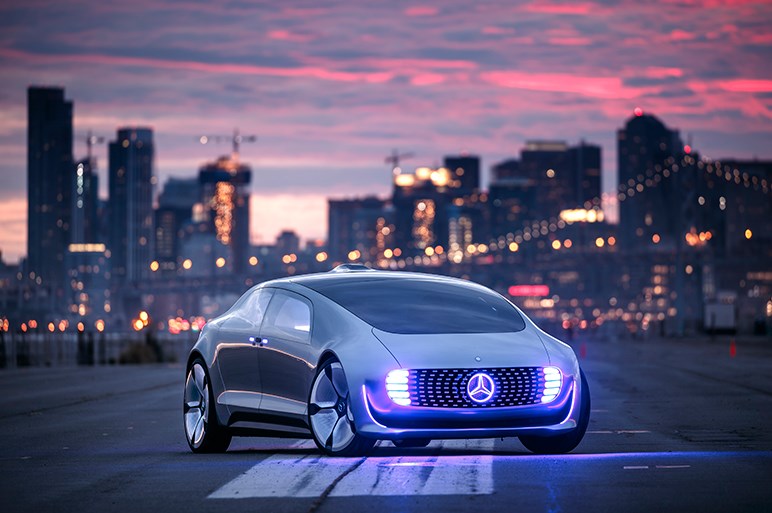 自動運転車メルセデス・ベンツF015からどんな未来が見えるのか？
