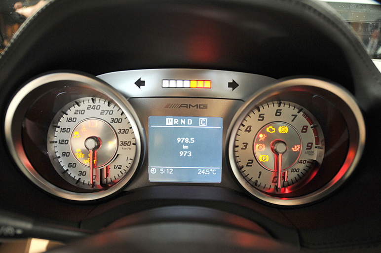 SLS AMG日本でも発売 大量生フォトでチェック!