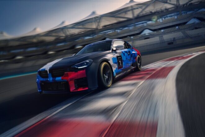 BMW、競技用新型エントリーモデル『M2レーシング』の最終実戦テスト実施。ニュル24時間参戦へ