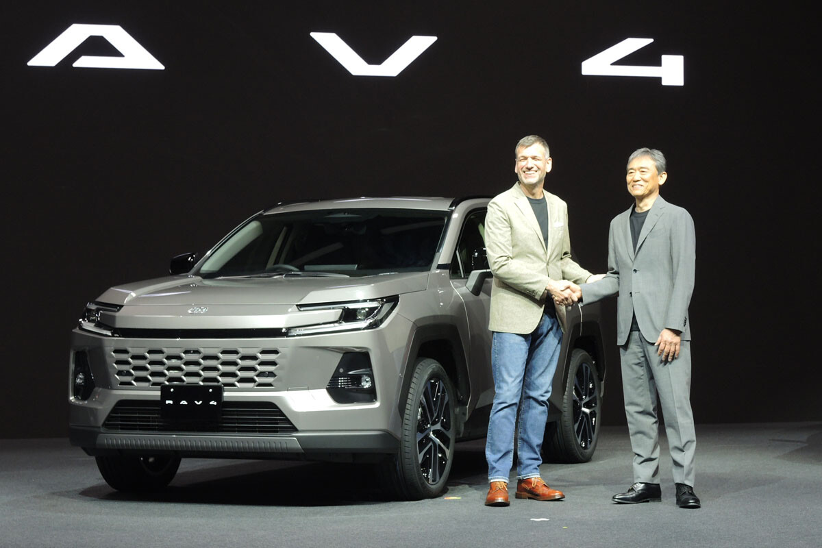 トヨタ　新型RAV4がついに車両OS「アリーン」を搭載してワールドプレミア