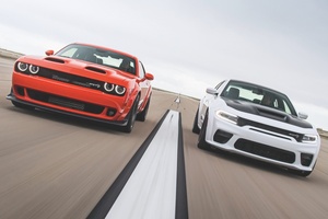 世界最速の「ソファー」　チャージャー／チャレンジャー　アメリカ文化のアイコン　ダッジのマッスルカー2台を比較（2）　