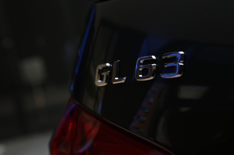 新型GLクラス登場。7人乗りラグジュアリーSUV
