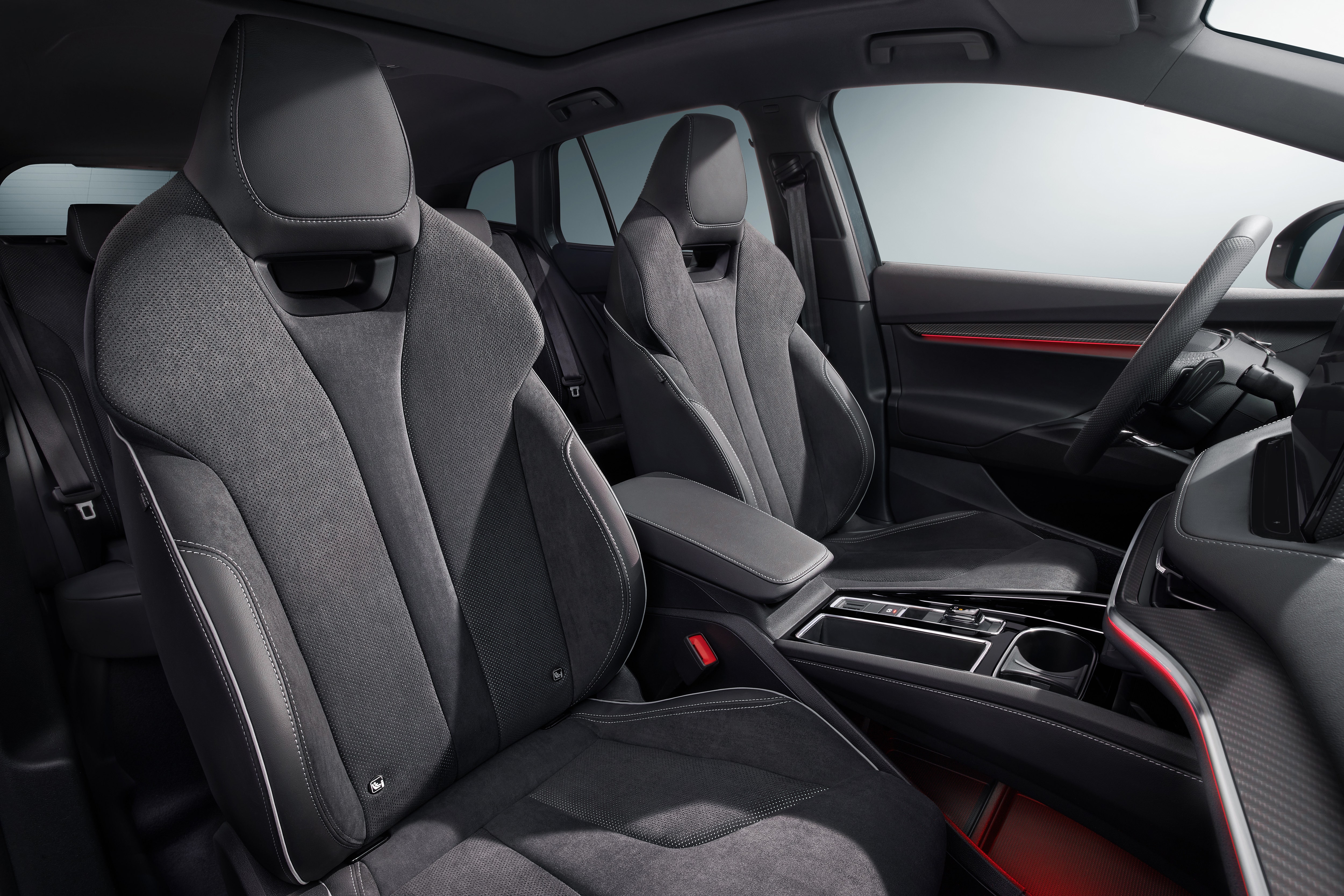 シュコダの新型suvがカッコいいぞ Enyaq Ivスポーツライン登場 Gq Japan の写真 7ページ目 自動車情報サイト 新車 中古車 Carview