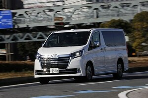 東京オリンピック用につくられた？ まるで小さい観光バス、新型「グランエース」試乗