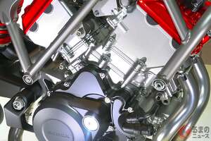 ホンダの世界初「新型エンジン」公開に反響殺到！ 伝統の「赤ヘッド」＆“V型3気筒”に「絶対面白いでしょ！」「名機の予感！」「やっぱりホンダ最高」の声も！ “超進化”した新型「すごいエンジン」に大注目！