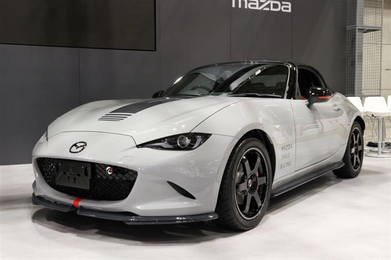 「ロードスター35周年車」にネットでは「渋い」「400万円でも安い」の賞賛も…マニアが辛辣評価のワケ