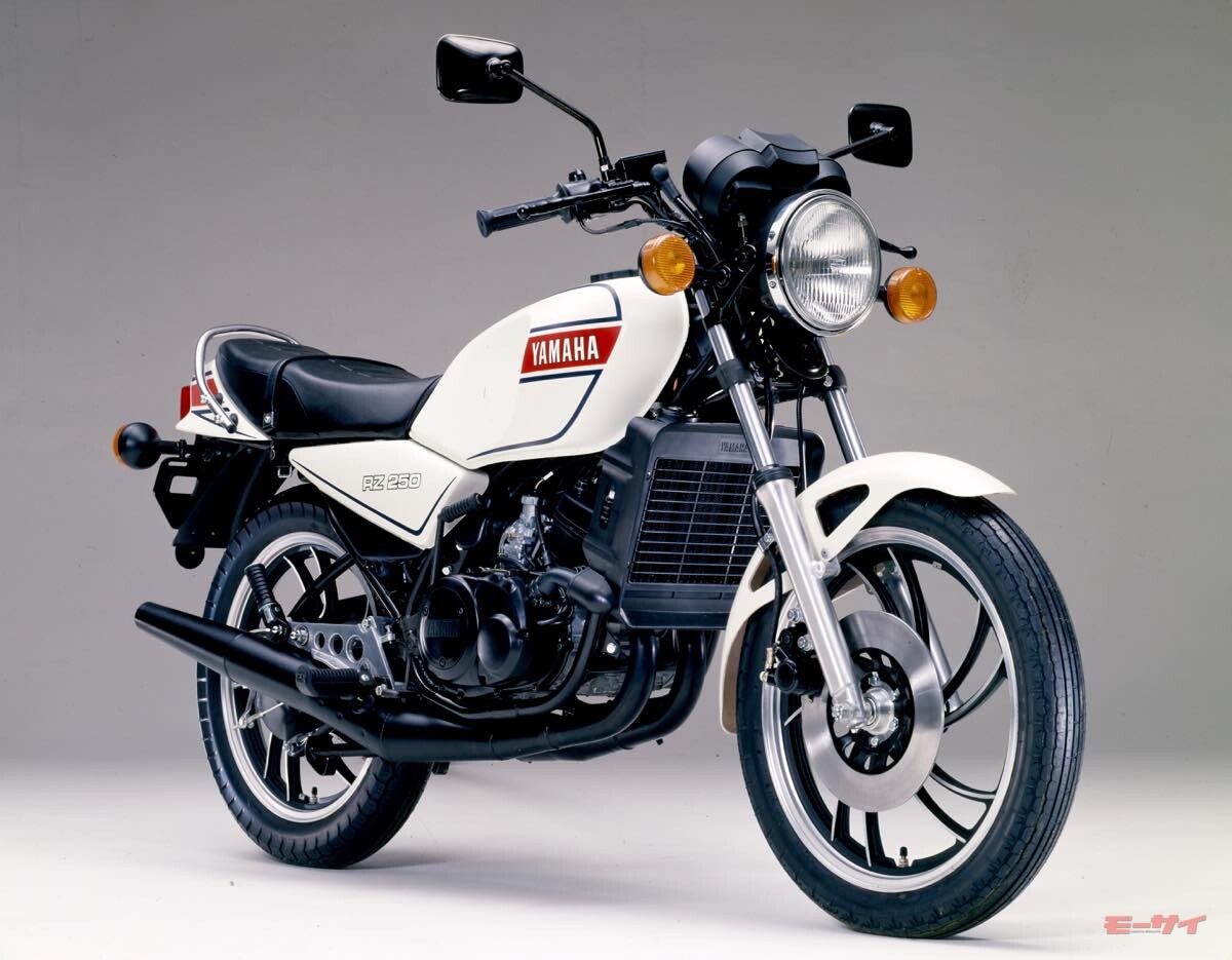 【ヤマハRZ250開発秘話】1980年「2スト最後のピュアスポーツ」を覚悟して作られた、水冷＆モノショックの画期的モデル