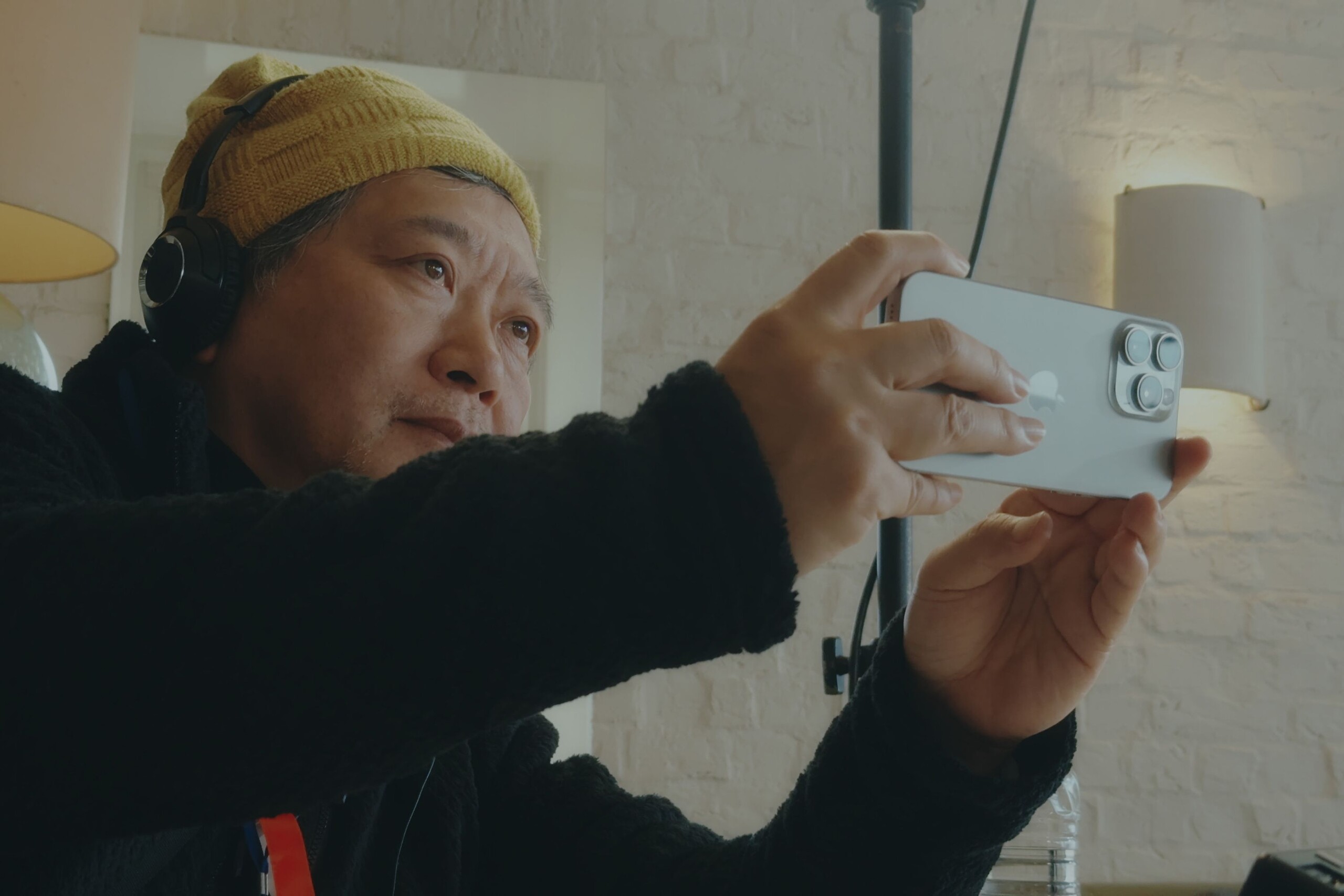 是枝裕和「iPhoneだけで劇場公開作品を撮るという時代は
