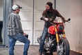 キアヌ・リーブスに直撃インタビュー！ ハリウッド俳優が作った超こだわりバイク「アーチ・モーターサイクル」とは？