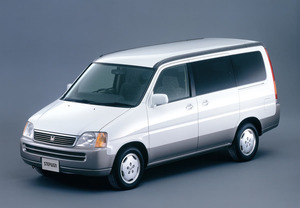 いまやライバルに押され気味の「ステップワゴン」！　歴代モデルを見ると「独自のアイディア」満載だった