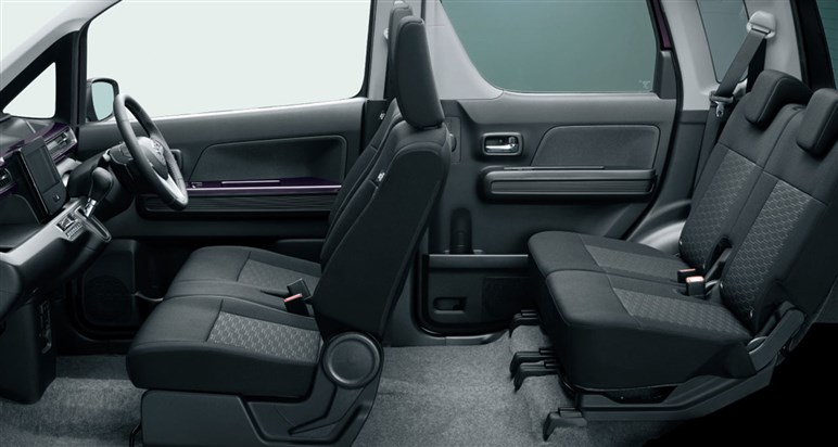 【新情報】スズキ新型「ワゴンR」は“丸目のキュート系”に？ BEVも設定し公開は最速で25年9月か