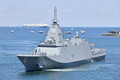 海自の「最新ステルス艦」が偉業達成！ “海中に潜む刺客”を画期的な方法で爆破する瞬間を捉えた画像が公開