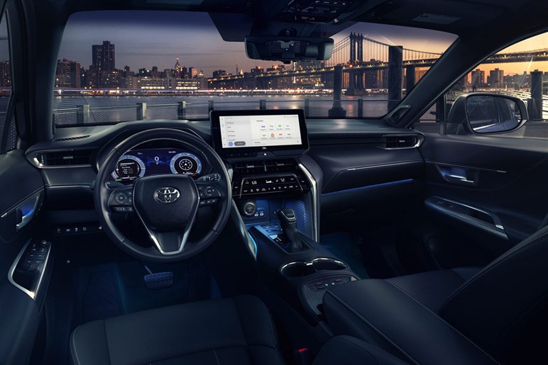 ハリアー最大の謎「次期型はある？」 新型「RAV4」に統一説や、搭載が噂される“新エンジン”情報を解説する