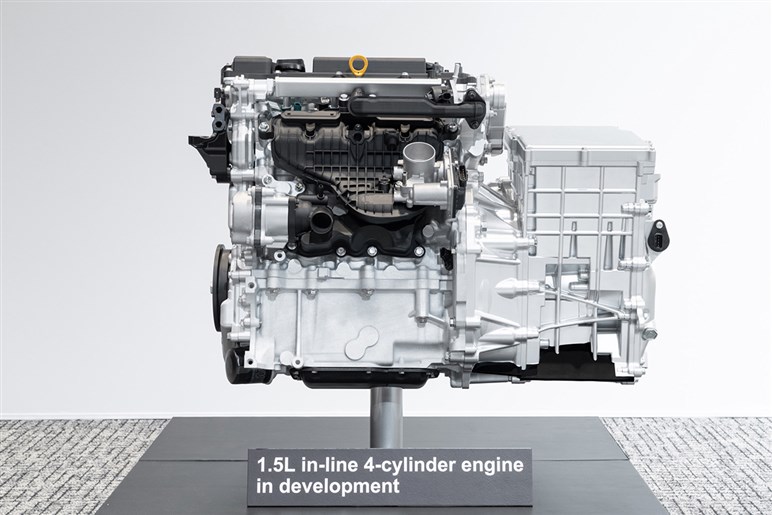 ハリアー最大の謎「次期型はある？」 新型「RAV4」に統一説や、搭載が噂される“新エンジン”情報を解説する