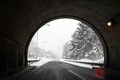 実は「4WDは雪道無敵」じゃない!? 昔の定説は通じない？ 過信禁物な雪道運転…事前に知っておくべきコトとは