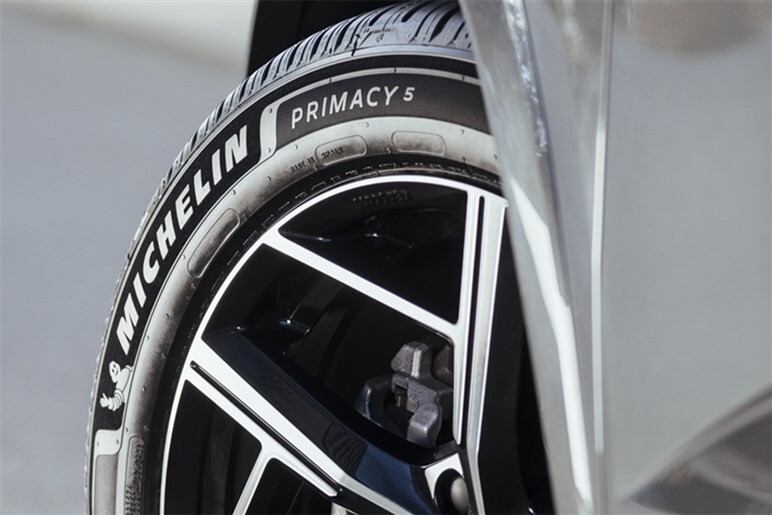 ウエットグリップもハンドリングも快適性も環境性能もデザインも。新作「プライマシー5」はミシュランらしさが最も詰まった“全部乗せタイヤ”だった