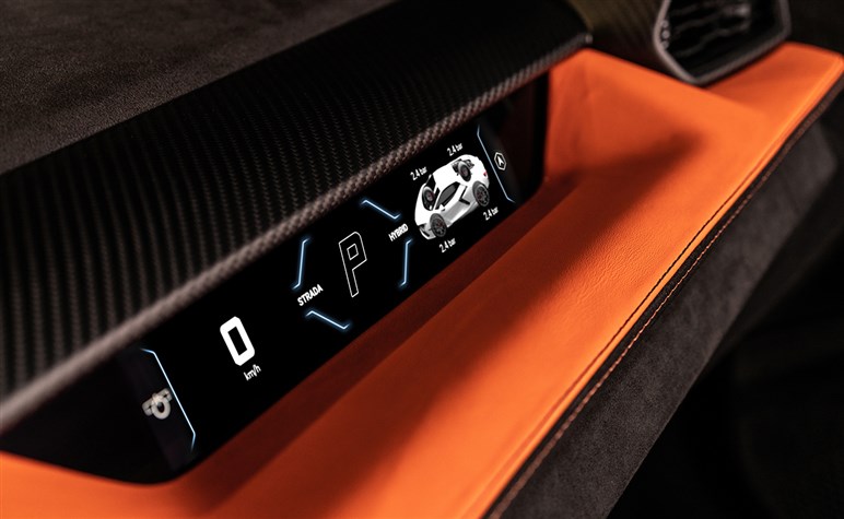 カーボン満載で371万円！ レヴエルト用ボディキットは限定50台、スーパーカーなら当然？