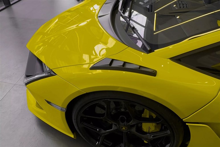 カーボン満載で371万円！ レヴエルト用ボディキットは限定50台、スーパーカーなら当然？