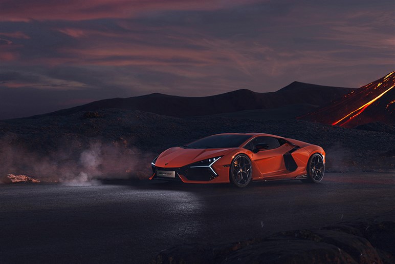 カーボン満載で371万円！ レヴエルト用ボディキットは限定50台、スーパーカーなら当然？