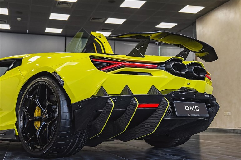 カーボン満載で371万円！ レヴエルト用ボディキットは限定50台、スーパーカーなら当然？