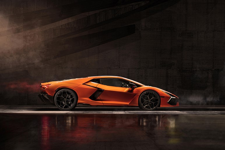 カーボン満載で371万円！ レヴエルト用ボディキットは限定50台、スーパーカーなら当然？