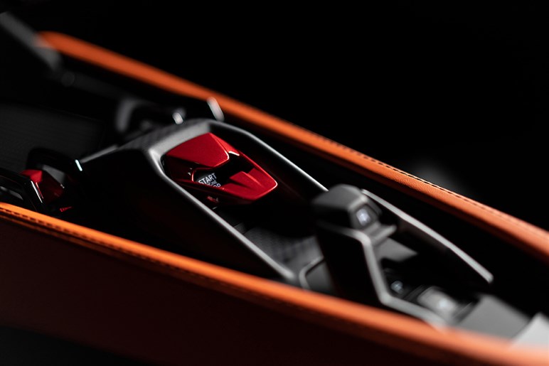 カーボン満載で371万円！ レヴエルト用ボディキットは限定50台、スーパーカーなら当然？