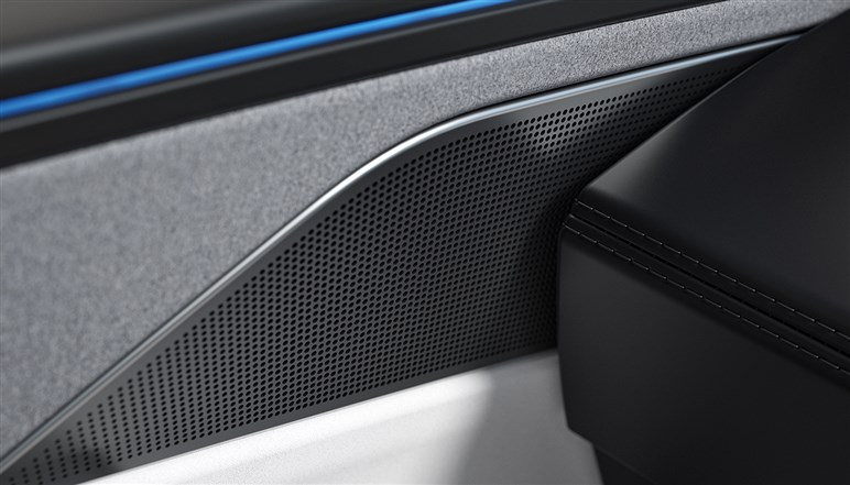 【リーク】テスラ新型「モデルY L」はロングホイールベース採用、6人乗りキャプテンシート仕様で登場