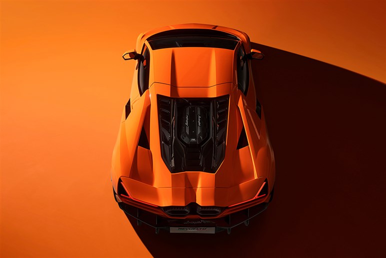 カーボン満載で371万円！ レヴエルト用ボディキットは限定50台、スーパーカーなら当然？
