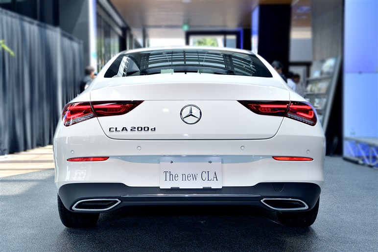 メルセデス新型CLAの受注を開始。一回り大きくなって価格はディーゼルの472から