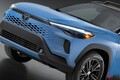 【米国】トヨタ新型「カローラクロス」発表！ 2つの｢異なるデザイン｣爆誕＆内装も“大幅刷新”!? 「鮮やかな新色」で進化した｢コンパクトSUV｣のスゴさとは!? 2025年秋販売開始