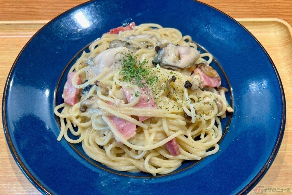 濃厚な旨み!!　季節限定の牡蠣に大満足！　やっぱり外さない関越道「pasar三芳」の炒めスパ　バイクで行く高速道路グルメ