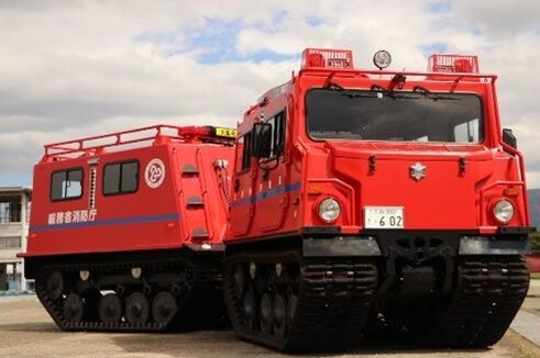 まるで装甲車! 大阪市消防局の新装備「大型水陸両用車」本格運用へ向け愛称を募集