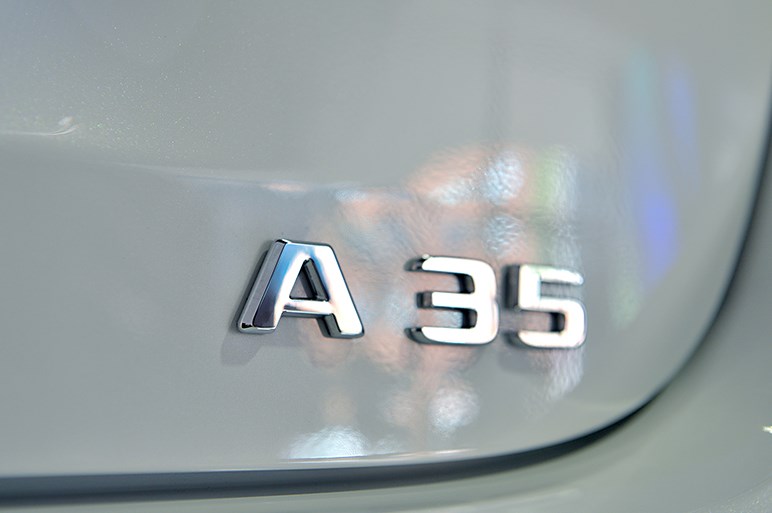メルセデスAMGの新シリーズ「35」からエントリーモデルのA 35 4MATICを発表。価格は628万円