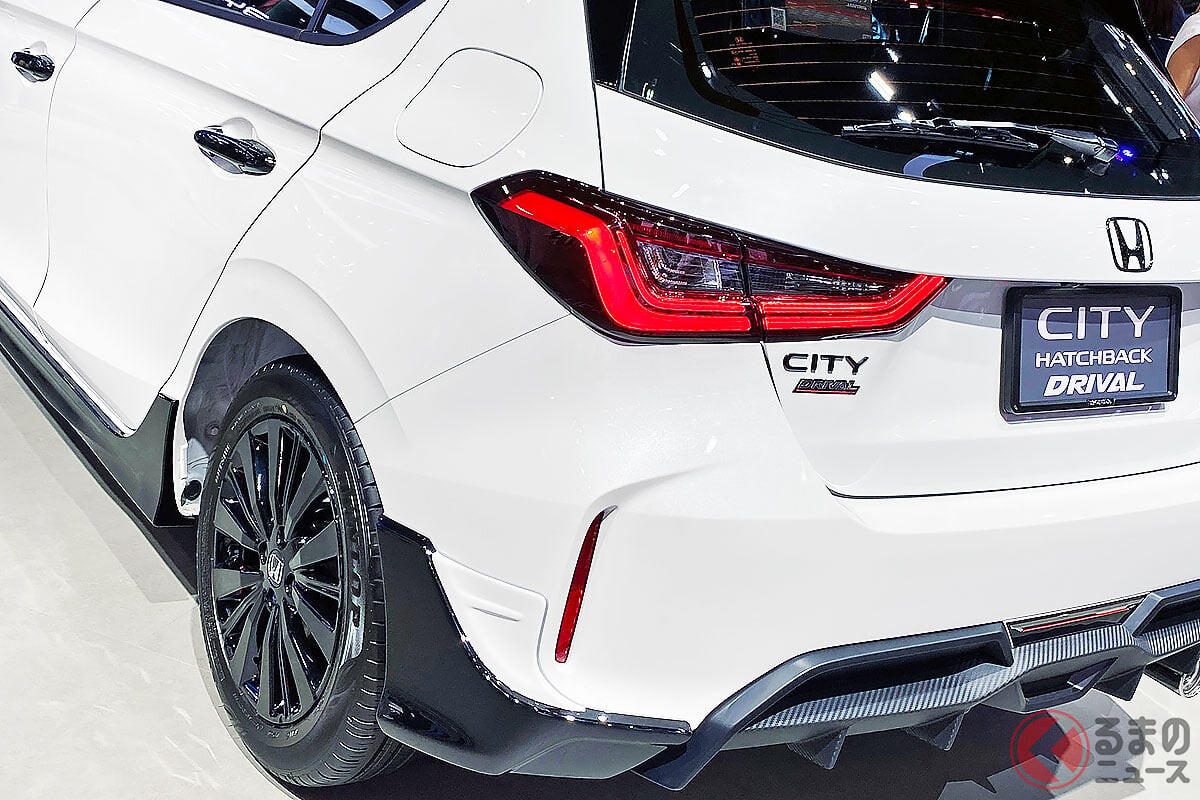 【タイ】約265万円！ ホンダ「シティ」がスゴい！ 全長4.4m級で「ちょうどイイ」サイズの5ドア車！ 俊足“VTECターボ”＆4ドアセダンもある「“最新”コンパクトカー」とは
