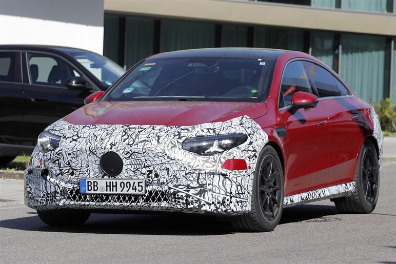 最強CLA、新型はEVだけ！ AMGモデル最新プロトを目撃。ヒョンデやテスラと真っ向勝負か