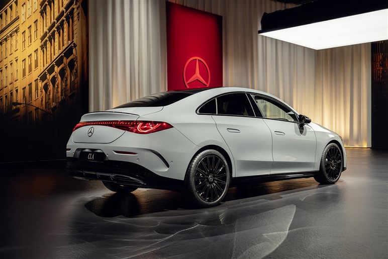 最強CLA、新型はEVだけ！ AMGモデル最新プロトを目撃。ヒョンデやテスラと真っ向勝負か