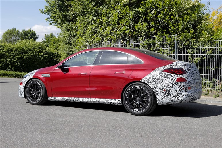 最強CLA、新型はEVだけ！ AMGモデル最新プロトを目撃。ヒョンデやテスラと真っ向勝負か