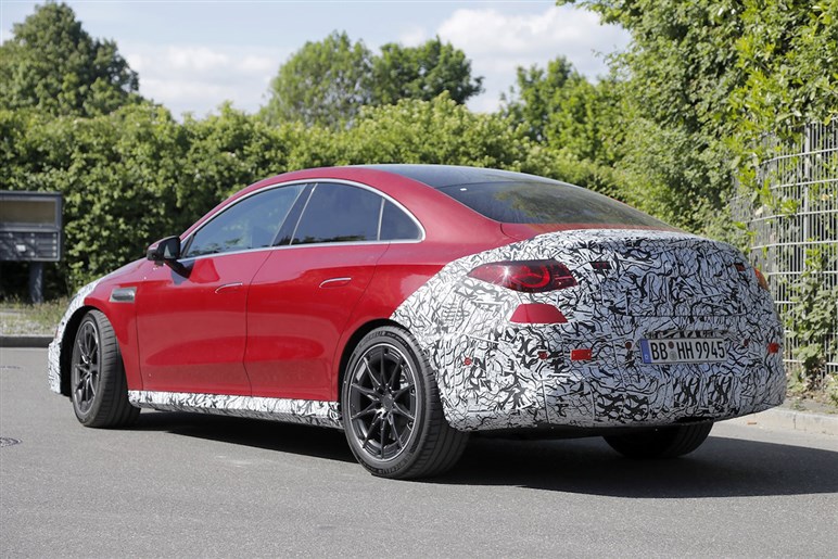 最強CLA、新型はEVだけ！ AMGモデル最新プロトを目撃。ヒョンデやテスラと真っ向勝負か