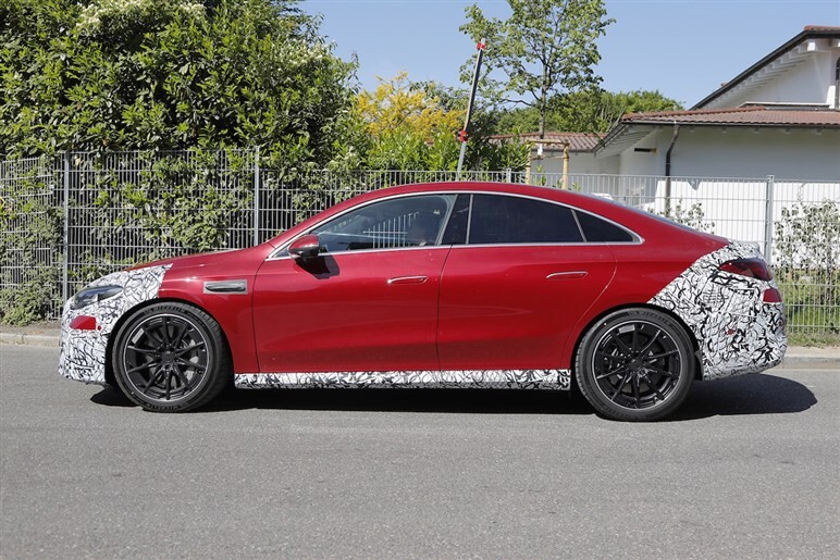 最強CLA、新型はEVだけ！ AMGモデル最新プロトを目撃。ヒョンデやテスラと真っ向勝負か